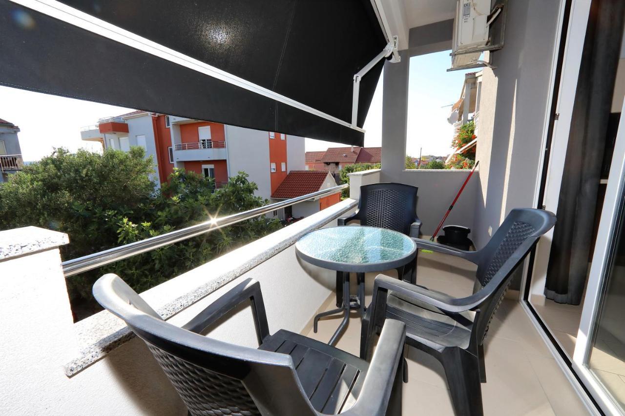 Apartments Neli 比比涅 外观 照片