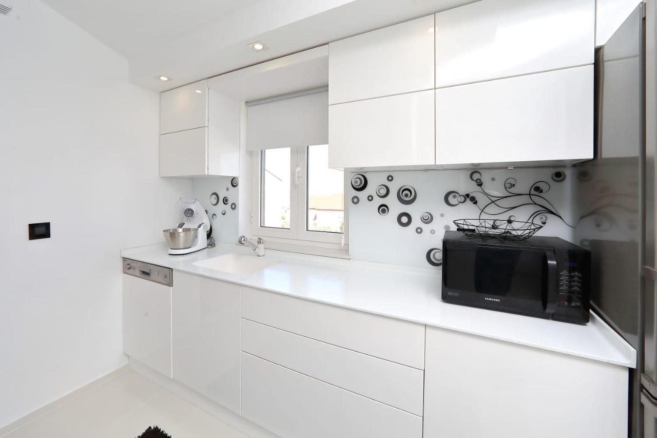 Apartments Neli 比比涅 外观 照片