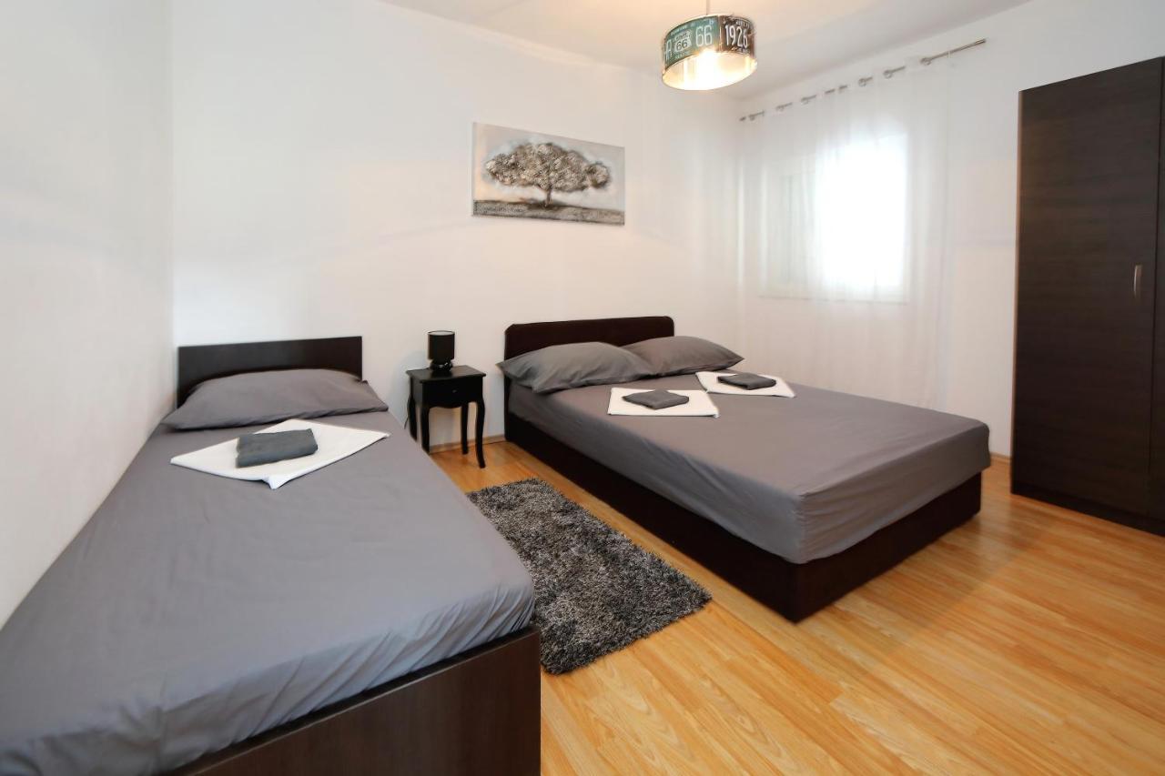 Apartments Neli 比比涅 外观 照片