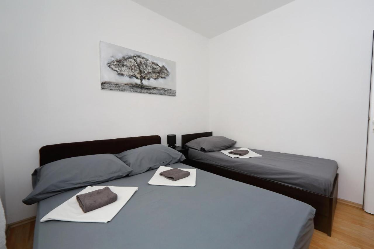 Apartments Neli 比比涅 外观 照片