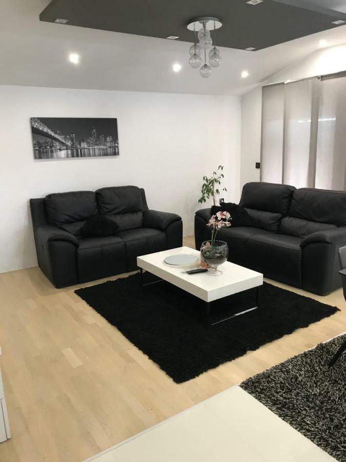 Apartments Neli 比比涅 外观 照片
