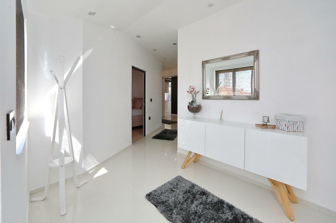 Apartments Neli 比比涅 外观 照片
