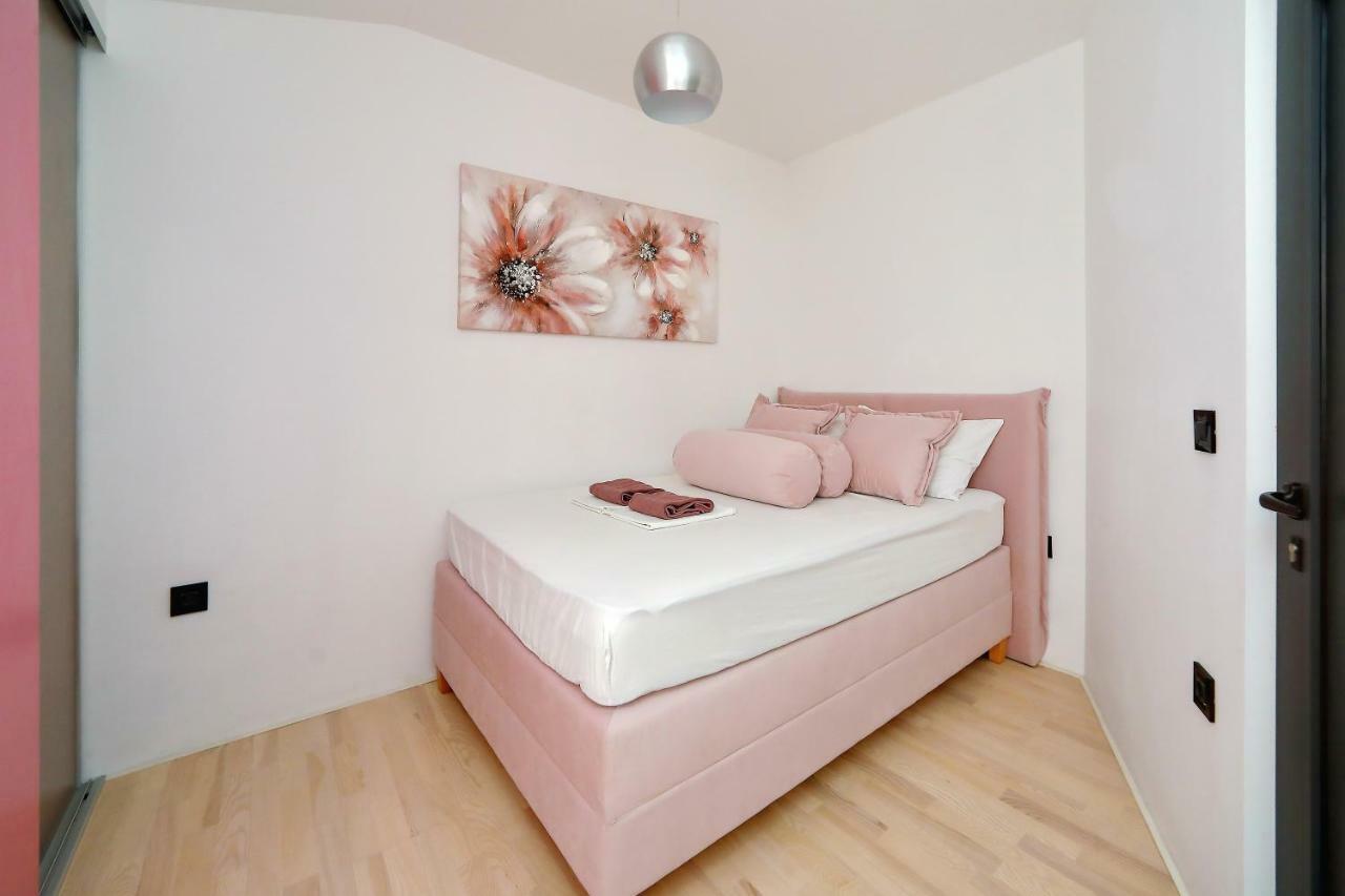 Apartments Neli 比比涅 外观 照片