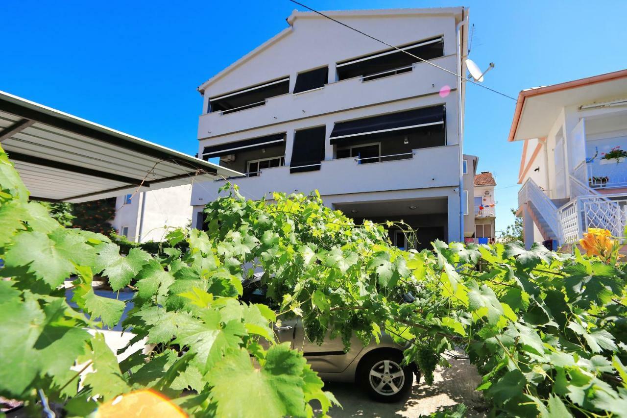 Apartments Neli 比比涅 外观 照片