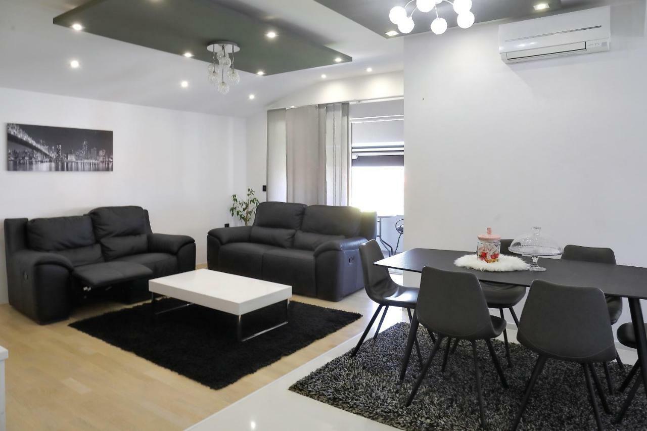 Apartments Neli 比比涅 外观 照片